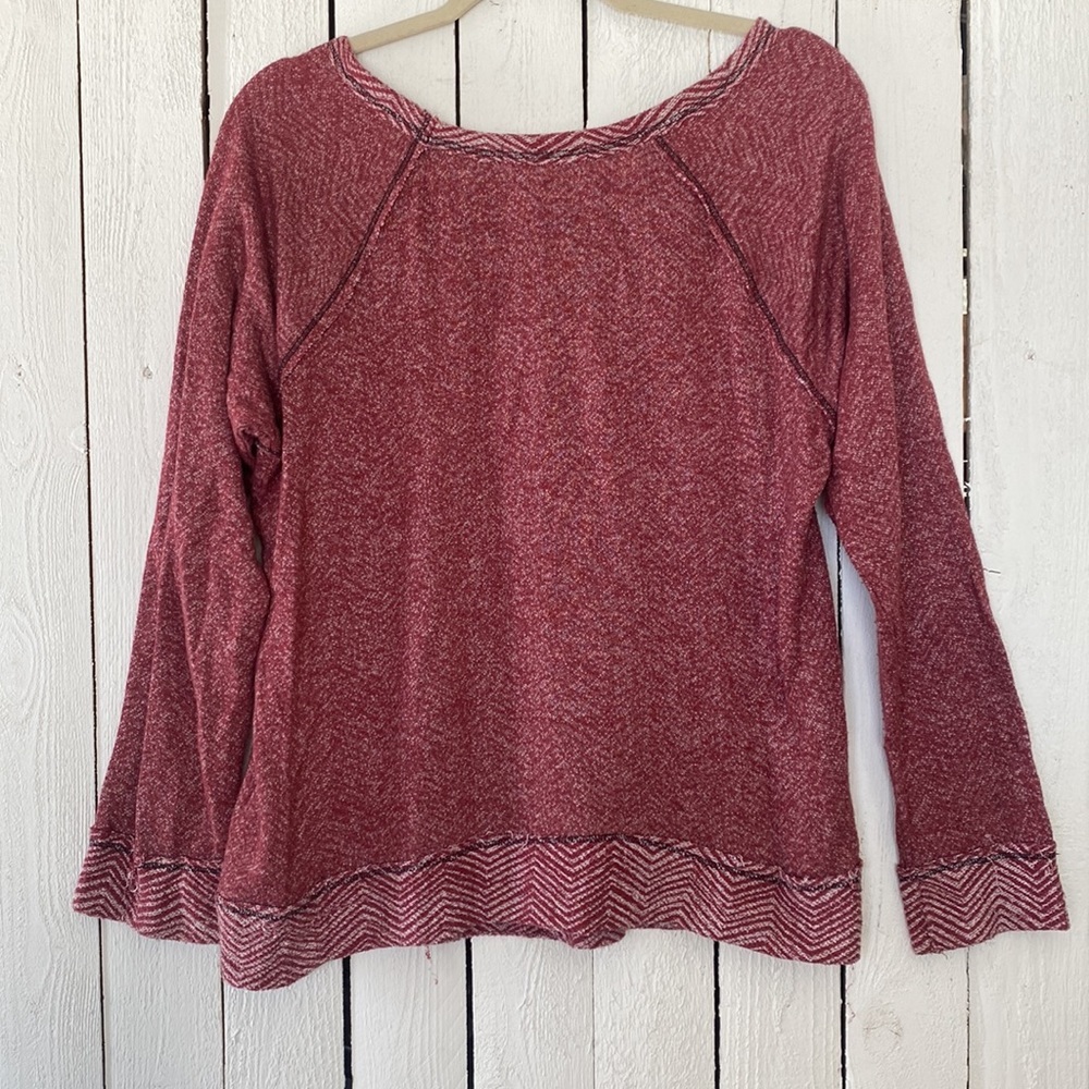 Rewind Sweater - Picture 6 of 7